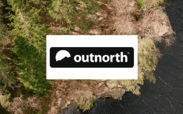 En ö sedd ovanifrån och Outnorth logotype