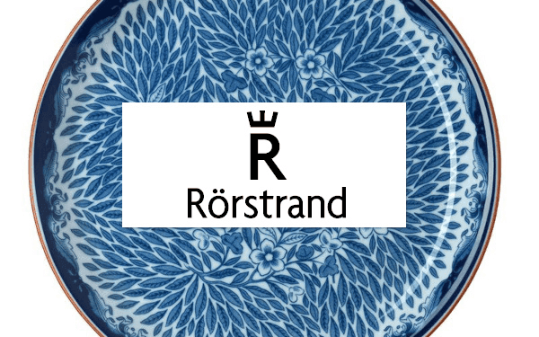 Bild på tallrik och Rörstrands logotyp